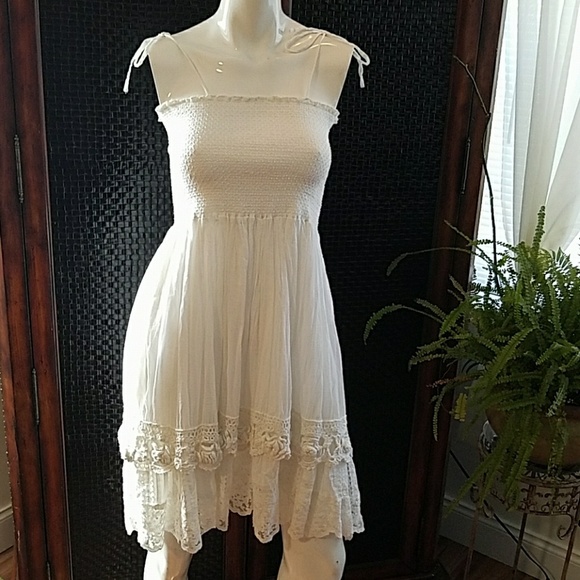 Yuka beach Dresses & Skirts - White Linnen Dress